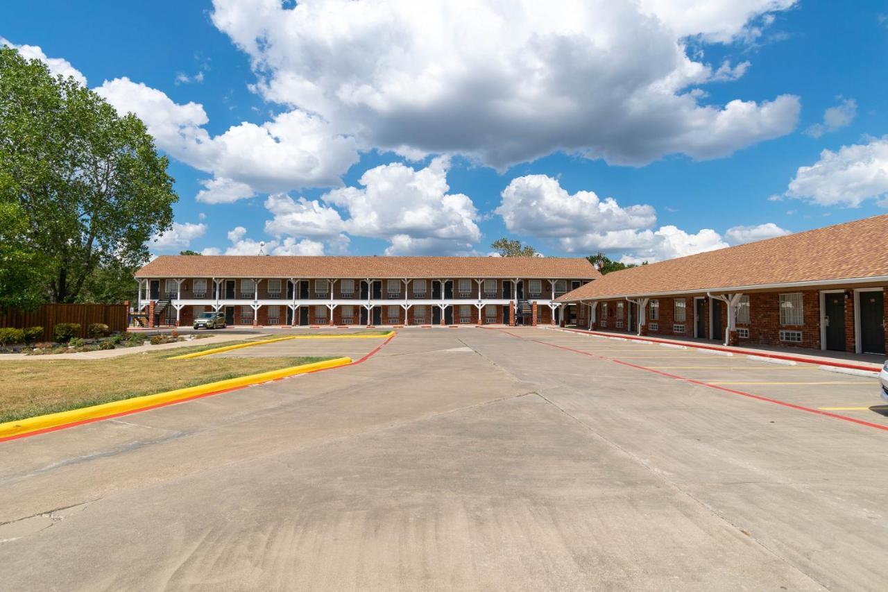 Countryside Inn Kaufman ภายนอก รูปภาพ