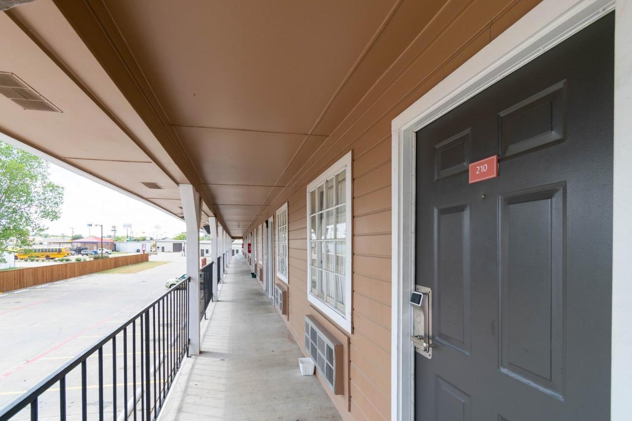 Countryside Inn Kaufman ภายนอก รูปภาพ